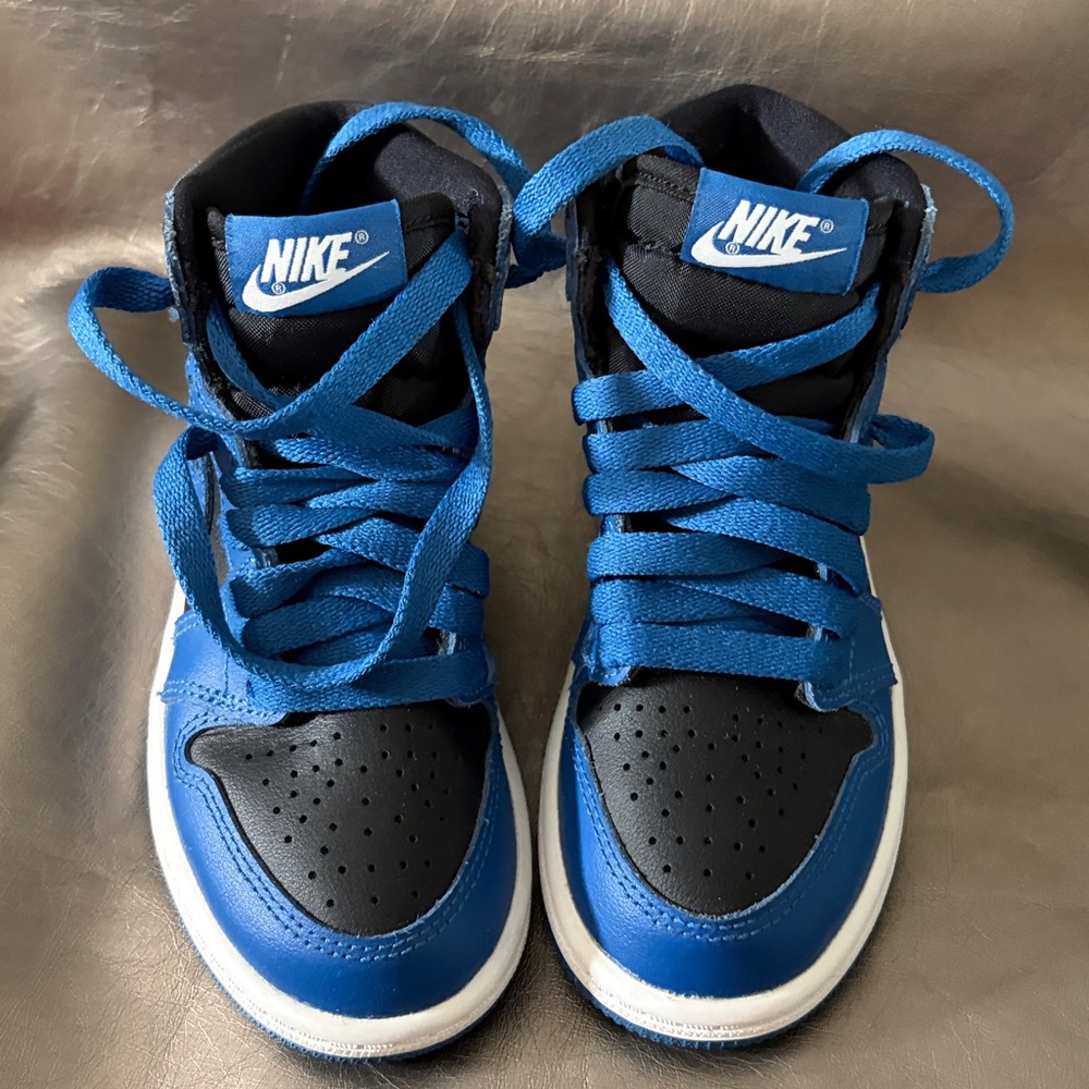 Kids 11c Jordan Retro High OG in Dark Marina Blue and Black - Picture 4 of 10